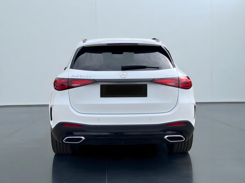 Mercedes-Benz GLC 300e 4MATIC (3)