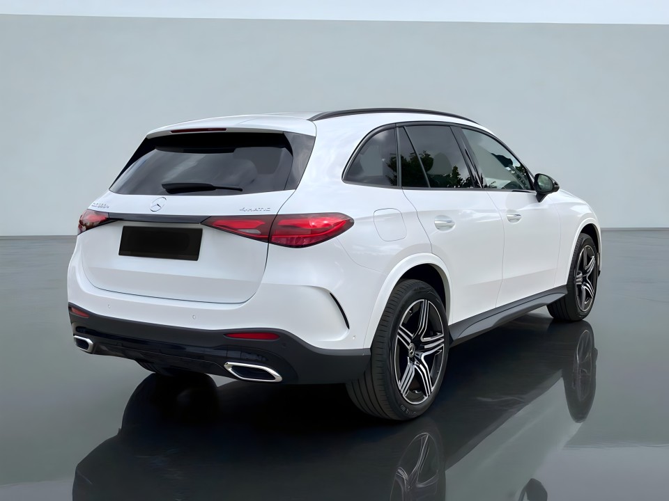 Mercedes-Benz GLC 300e 4MATIC (2)