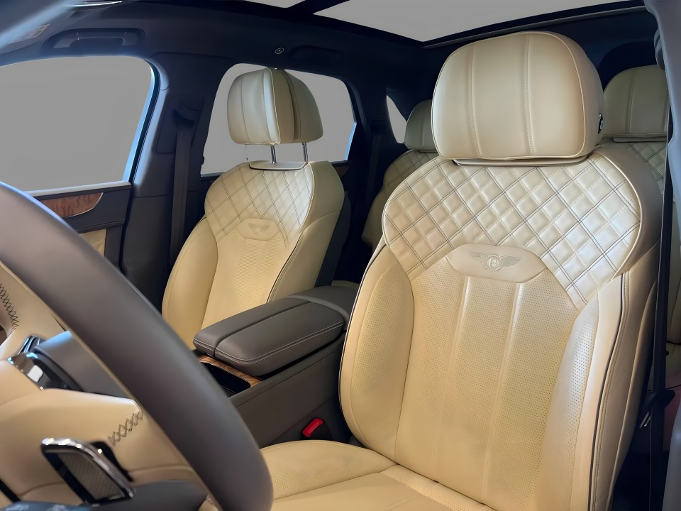 Bentley Bentayga First Edition V6 Hybrid - foto 7