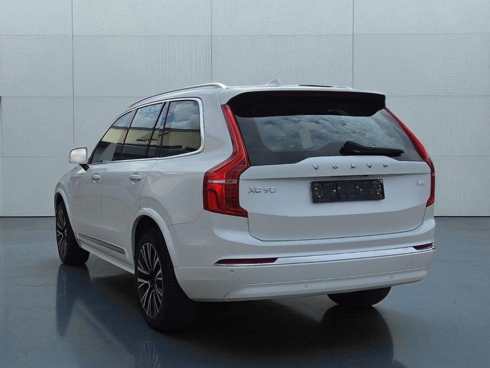 Volvo XC 90 T8 Recharge AWD Ultimate Bright (5)