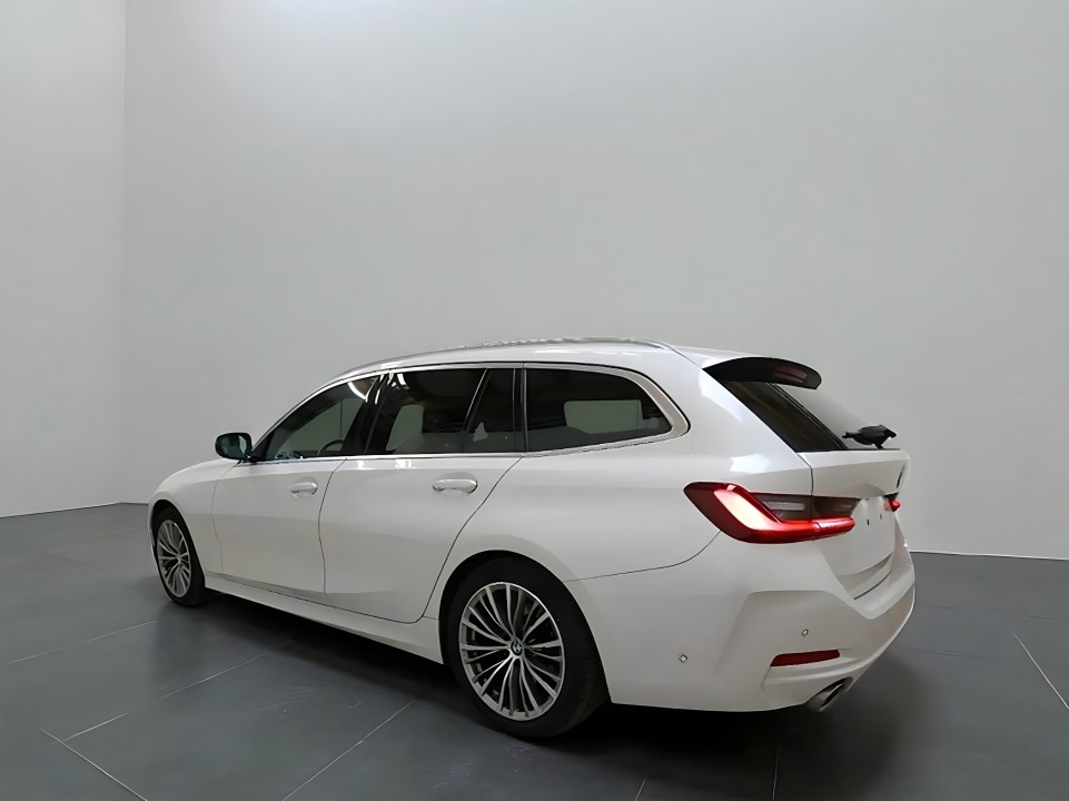 BMW Seria 3 xDrive320d M-Sport (3)