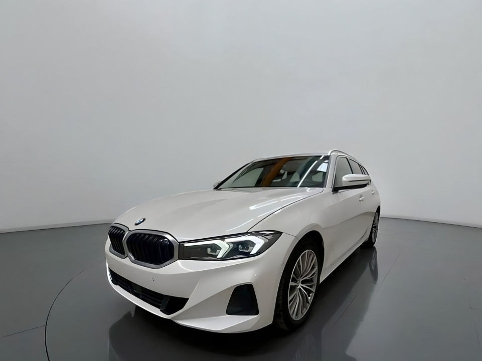 BMW Seria 3 xDrive320d M-Sport (2)