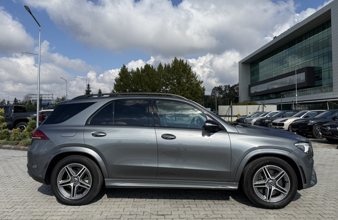 Mercedes-Benz GLE 350de 4MATIC (2)