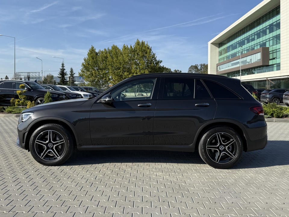 Mercedes-Benz GLC 300de 4MATIC AMG (2)