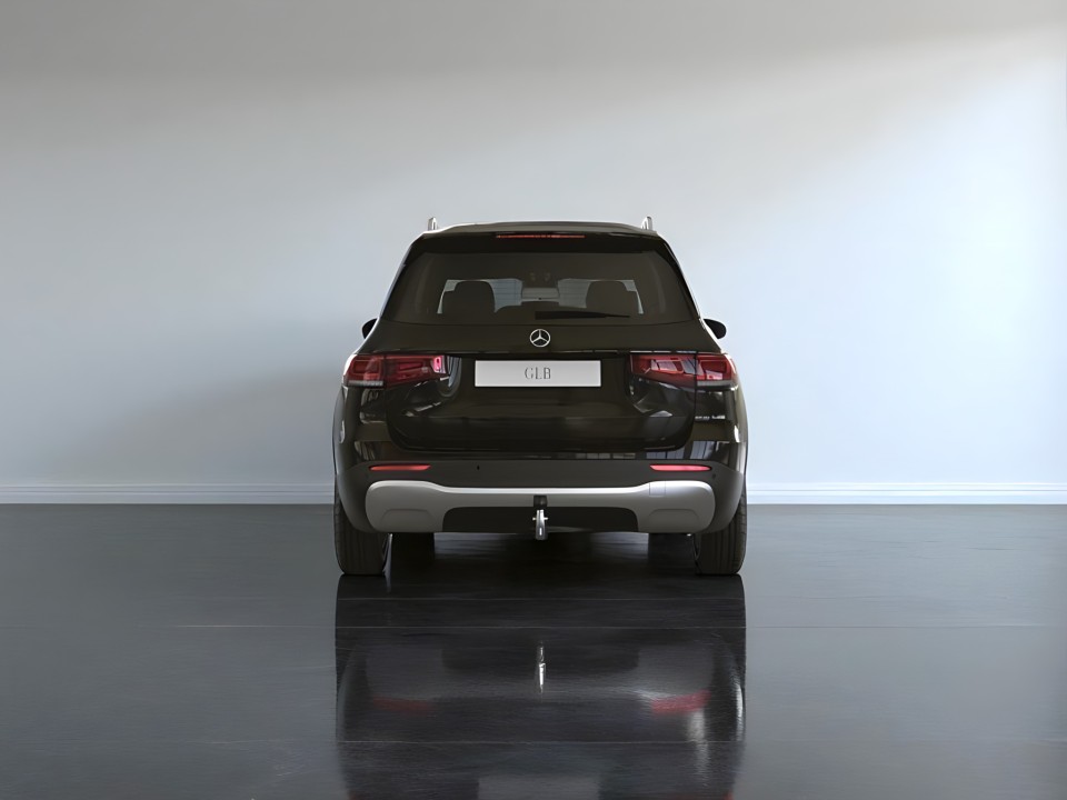 Mercedes-Benz GLB 200d 4MATIC (4)