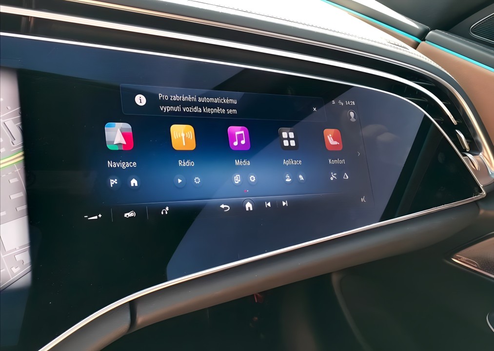 Mercedes-Benz E 400e 4MATIC AMG Line - foto 15