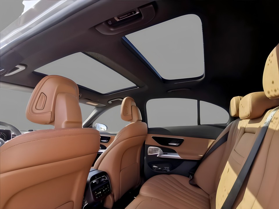 Mercedes-Benz E 400e 4MATIC AMG Line (5)