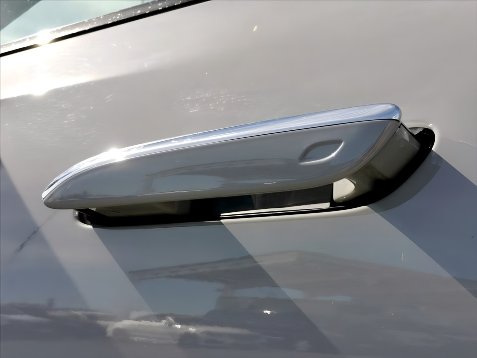 Mercedes-Benz E 400e 4MATIC AMG Line - foto 17