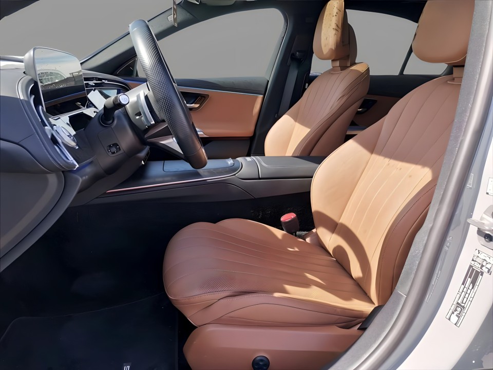 Mercedes-Benz E 400e 4MATIC AMG Line (3)