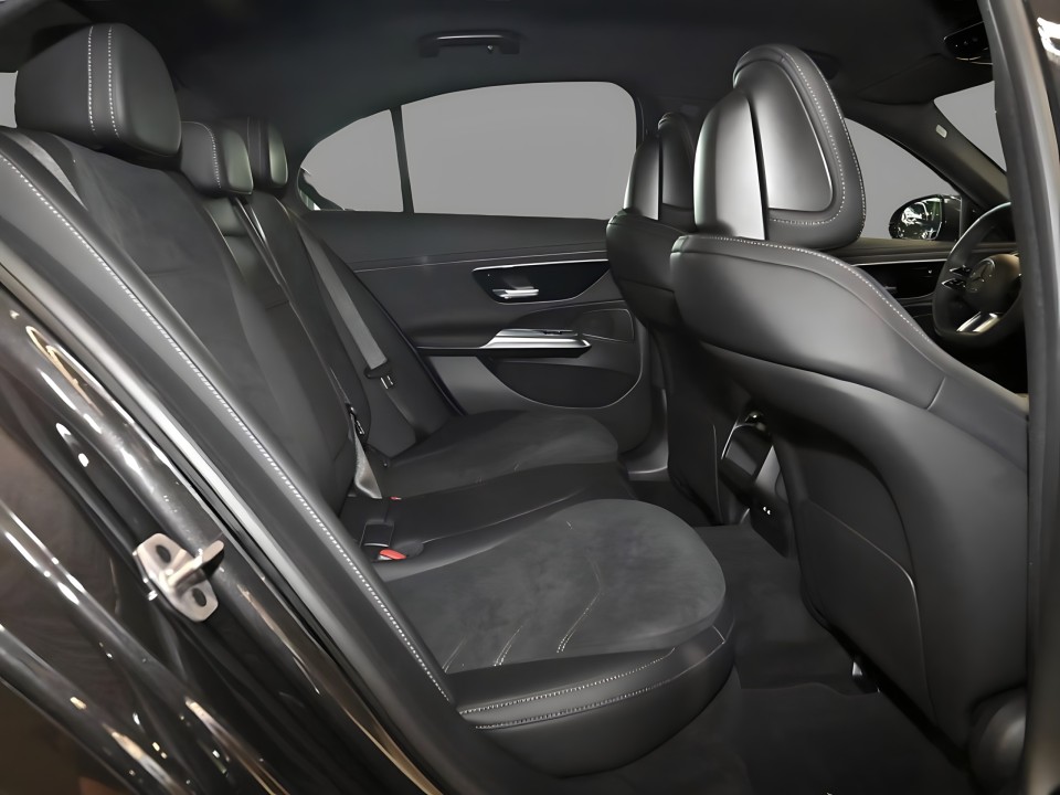 Mercedes-Benz E 300e AMG Line (4)