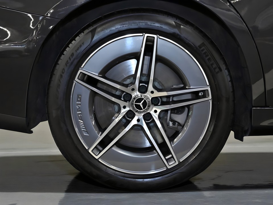 Mercedes-Benz E 300e AMG Line - foto 14