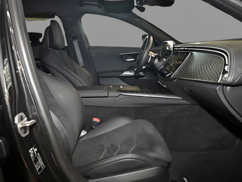 Mercedes-Benz E 300e AMG Line (5)