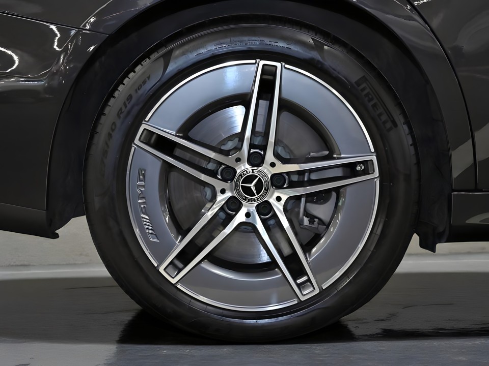 Mercedes-Benz E 300e AMG Line - foto 19