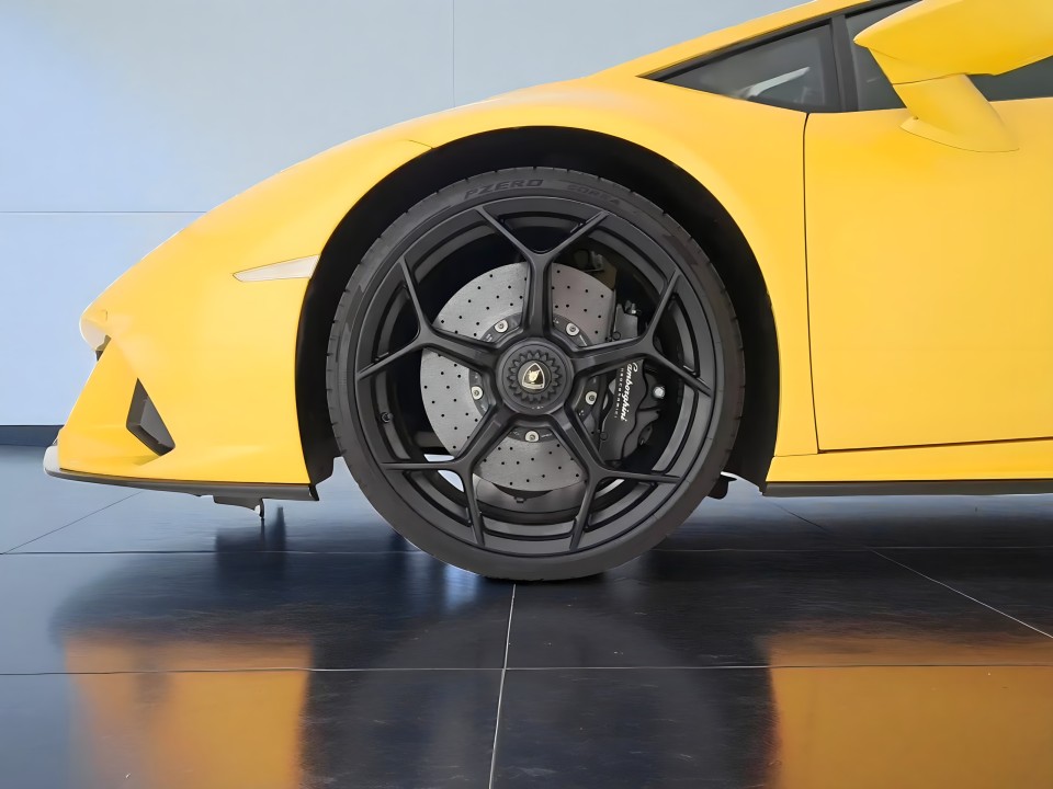 Lamborghini Huracan - foto 9