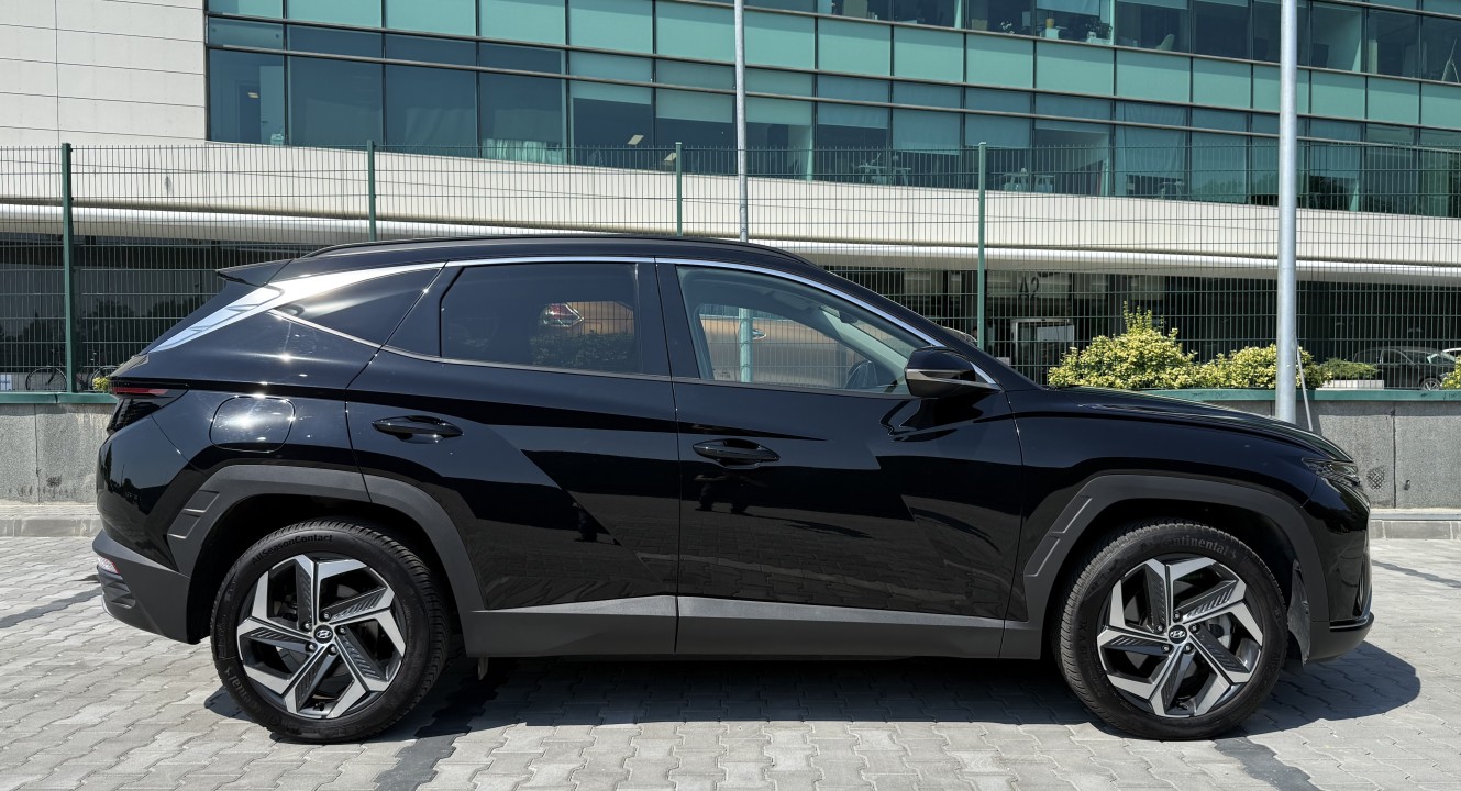 Hyundai Tucson PHEV 4WD TREND (2)