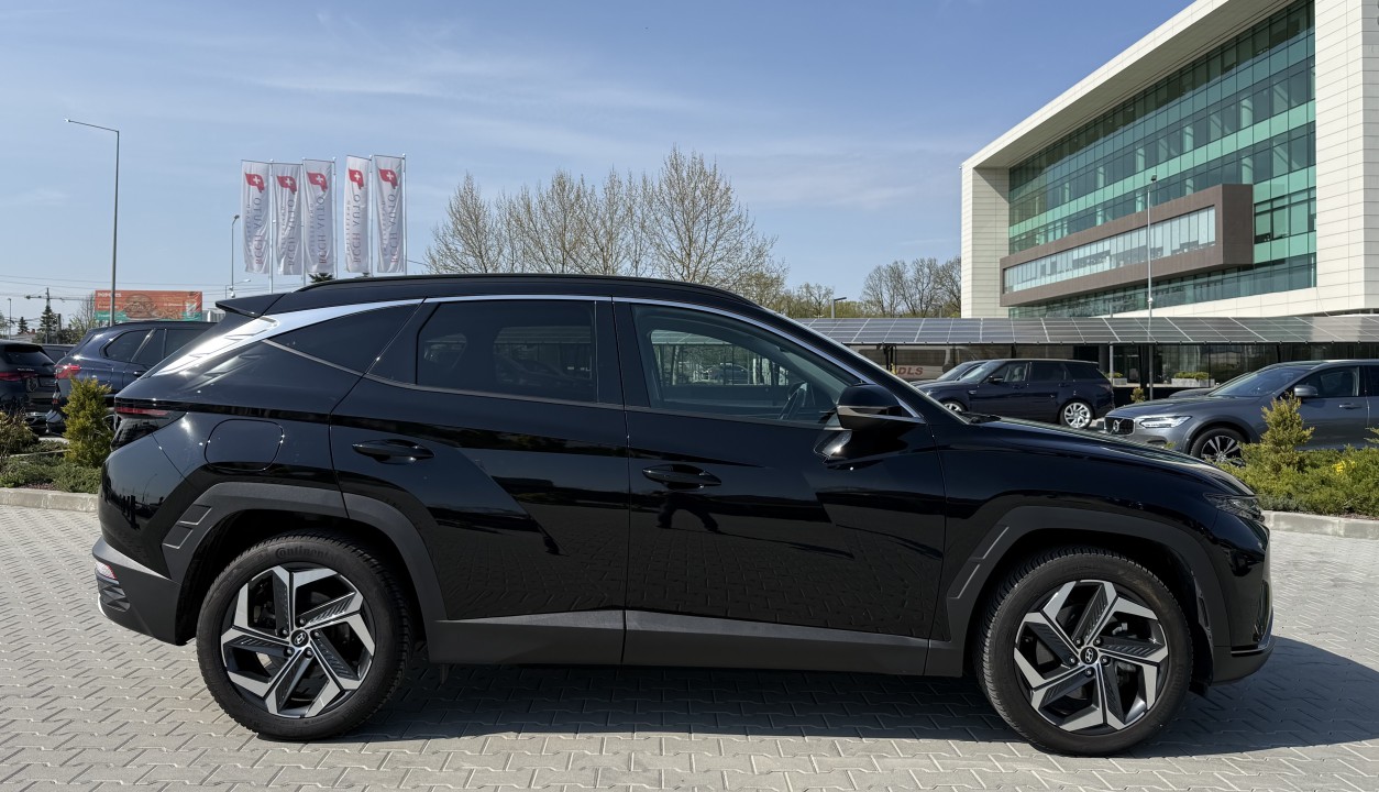 Hyundai Tucson PHEV 4WD TREND (2)