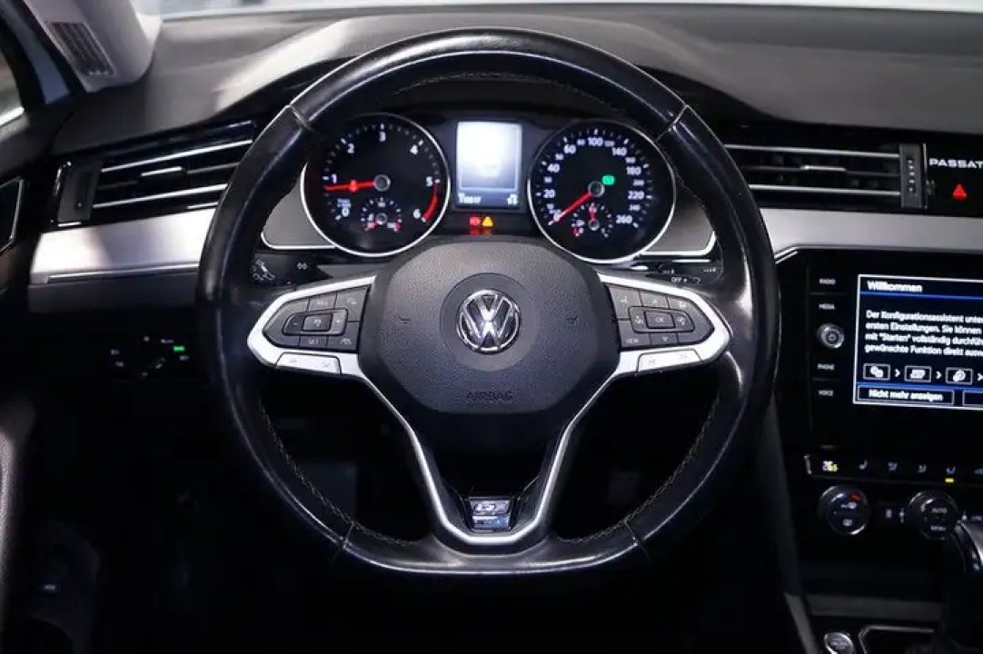 Volkswagen Passat Variant 2.0 TDI DSG 4Motion R Line (5)