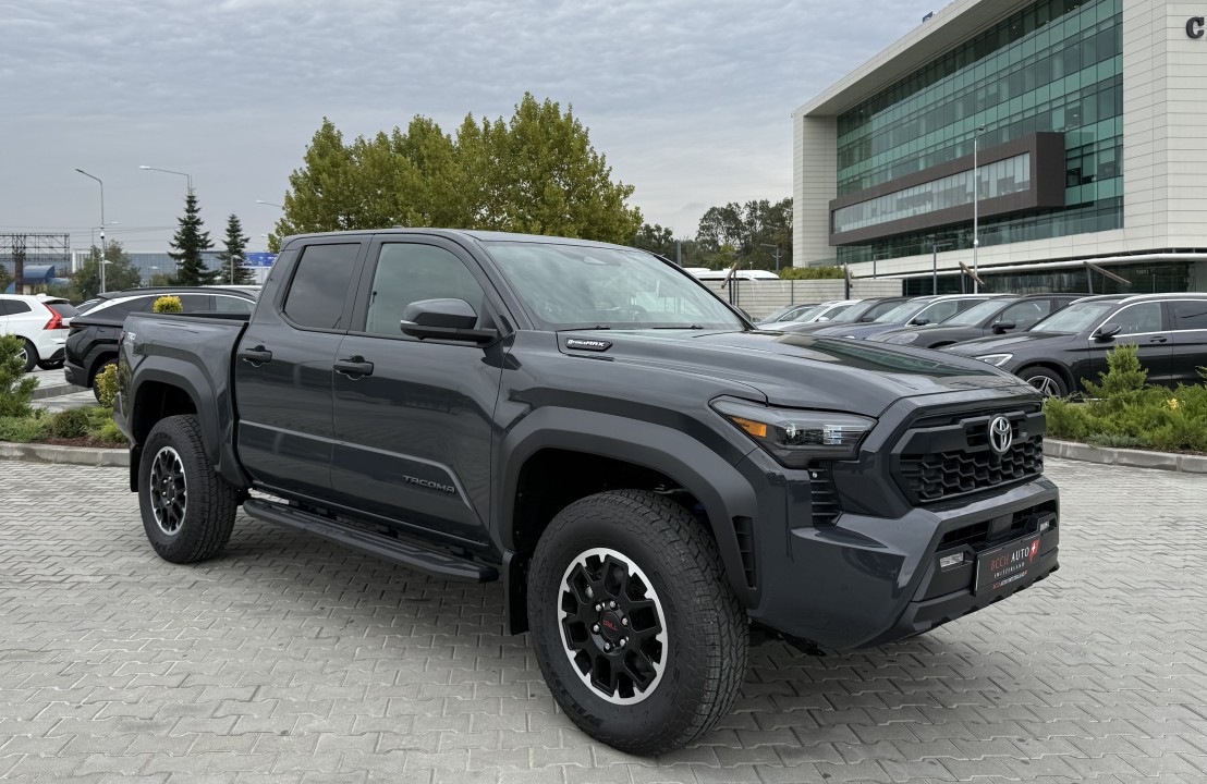 Toyota Tacoma TRD (1)