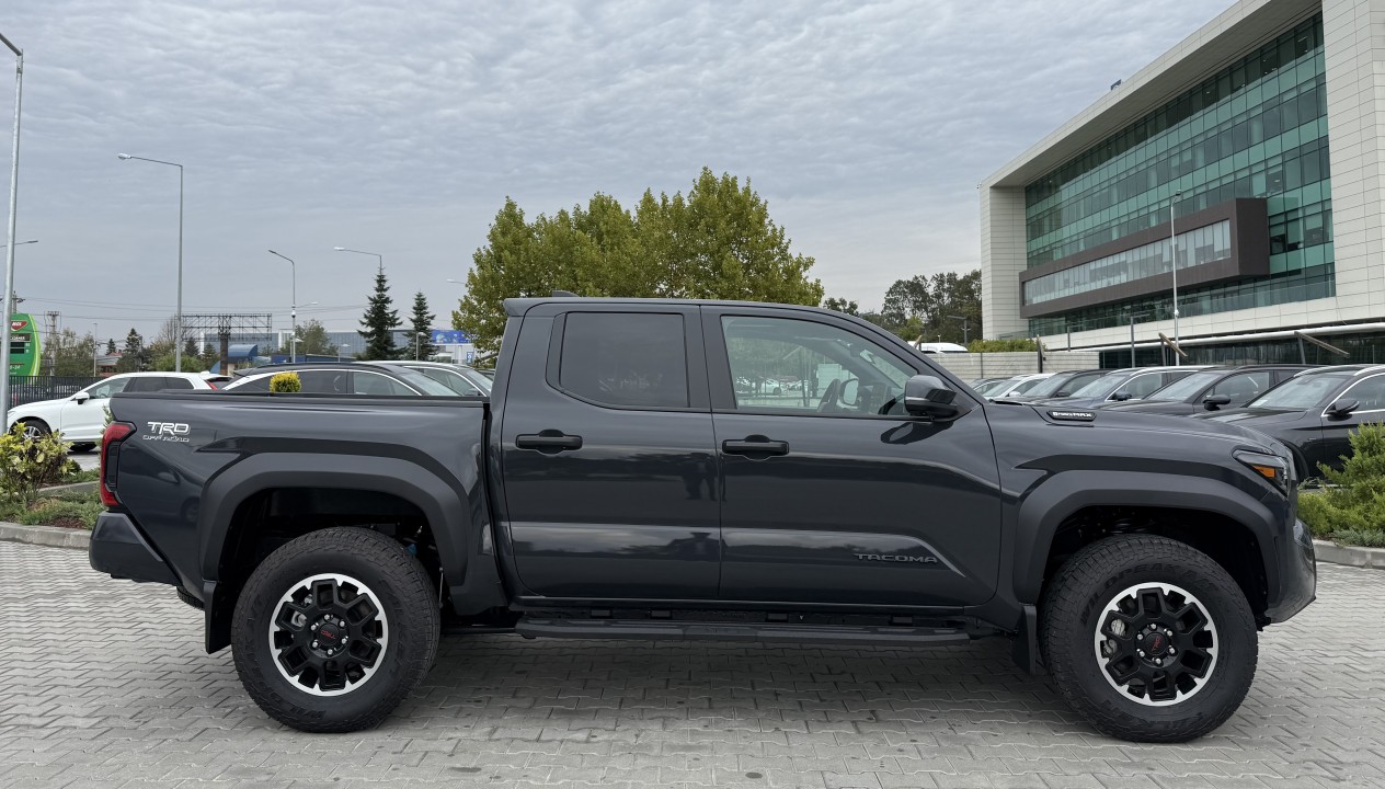 Toyota Tacoma TRD (2)