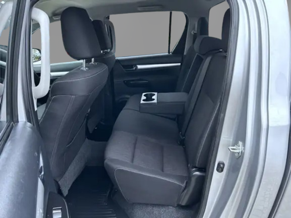 Toyota Hilux 2.4 Double Cab Comfort 4x4 - foto 13