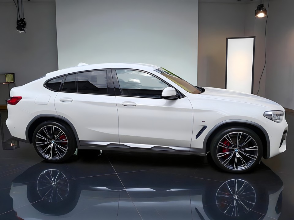 BMW X4 xDrive20d M-Sport (2)