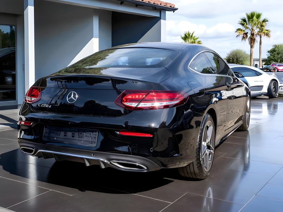 Mercedes-Benz C 220d Coupe AMG (2)