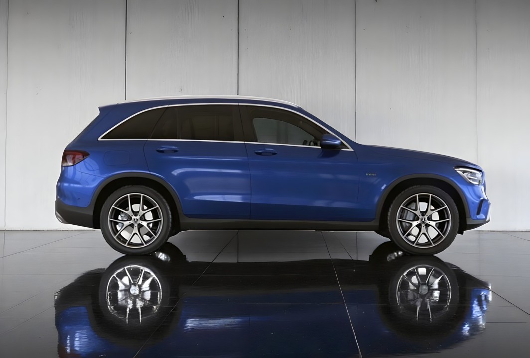 Mercedes-Benz GLC 300de 4MATIC (3)