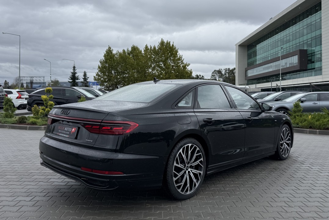 Audi A8 55TFSI quattro tiptronic (3)