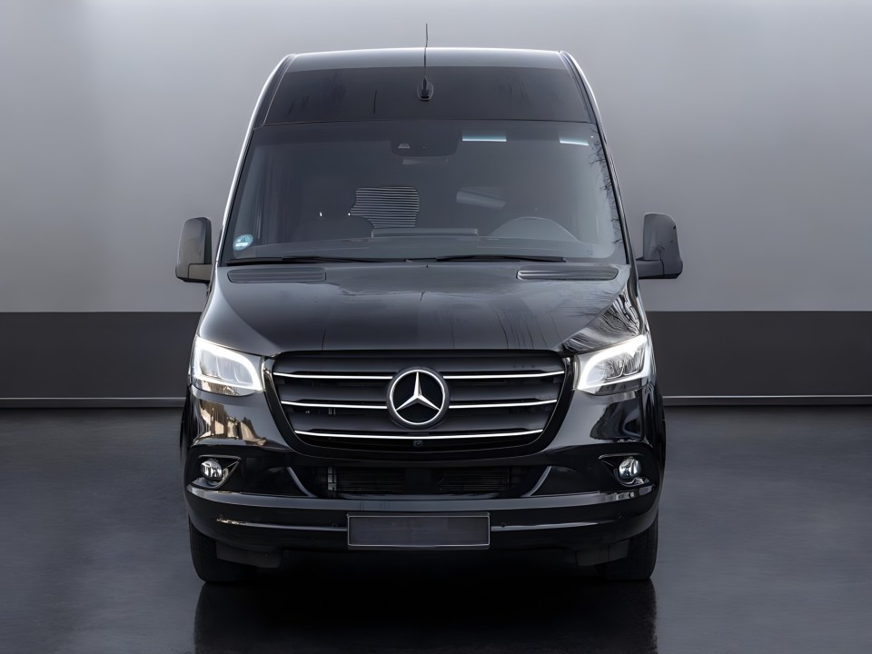 Mercedes-Benz Sprinter Tourer 319CDI (2)