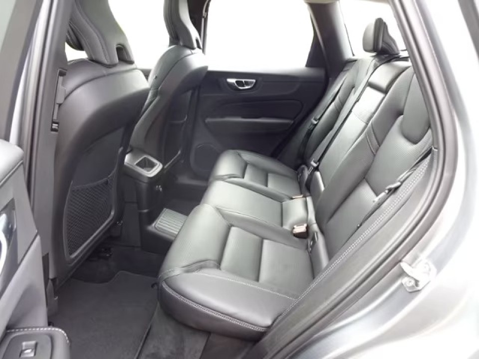 Volvo XC 60 T8 Recharge AWD Inscription - foto 18