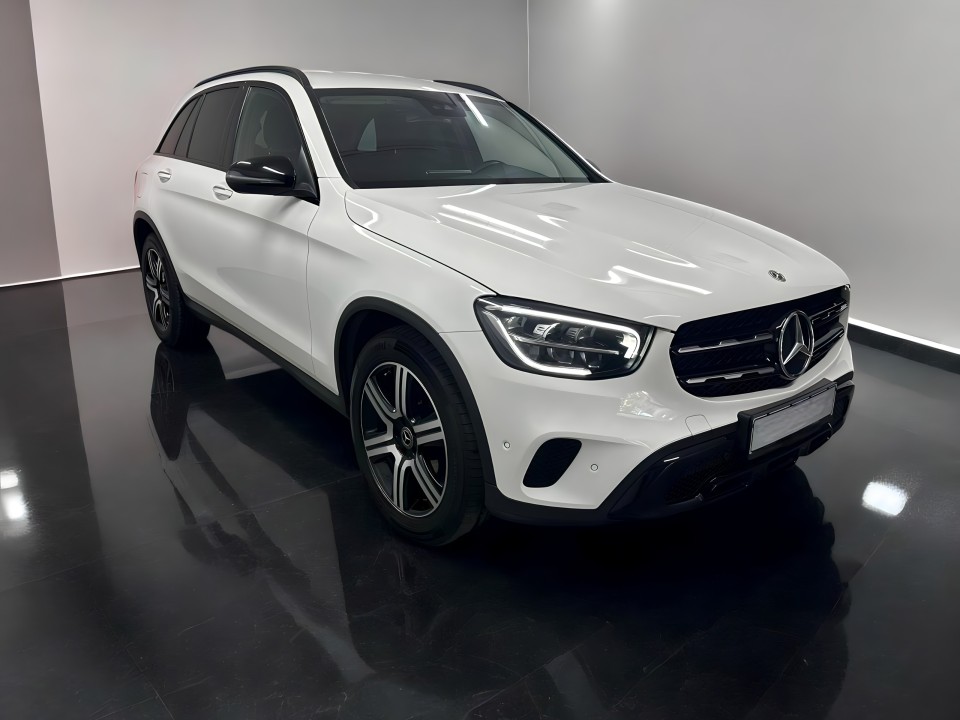 Mercedes-Benz GLC 300 4MATIC (1)