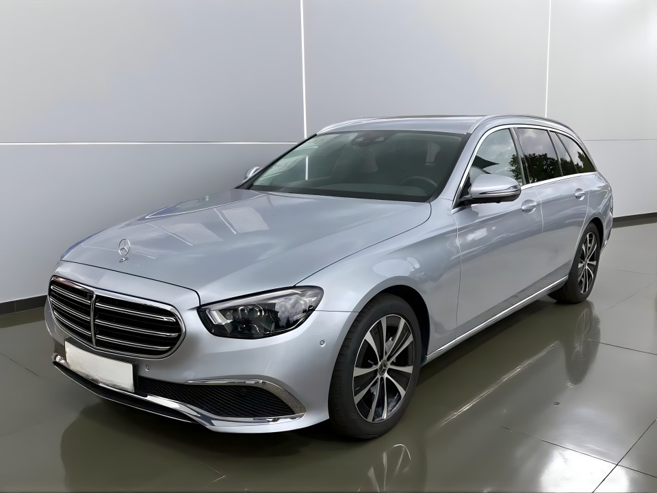 Mercedes-Benz E 200 (4)