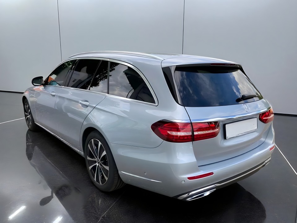 Mercedes-Benz E 200 (3)