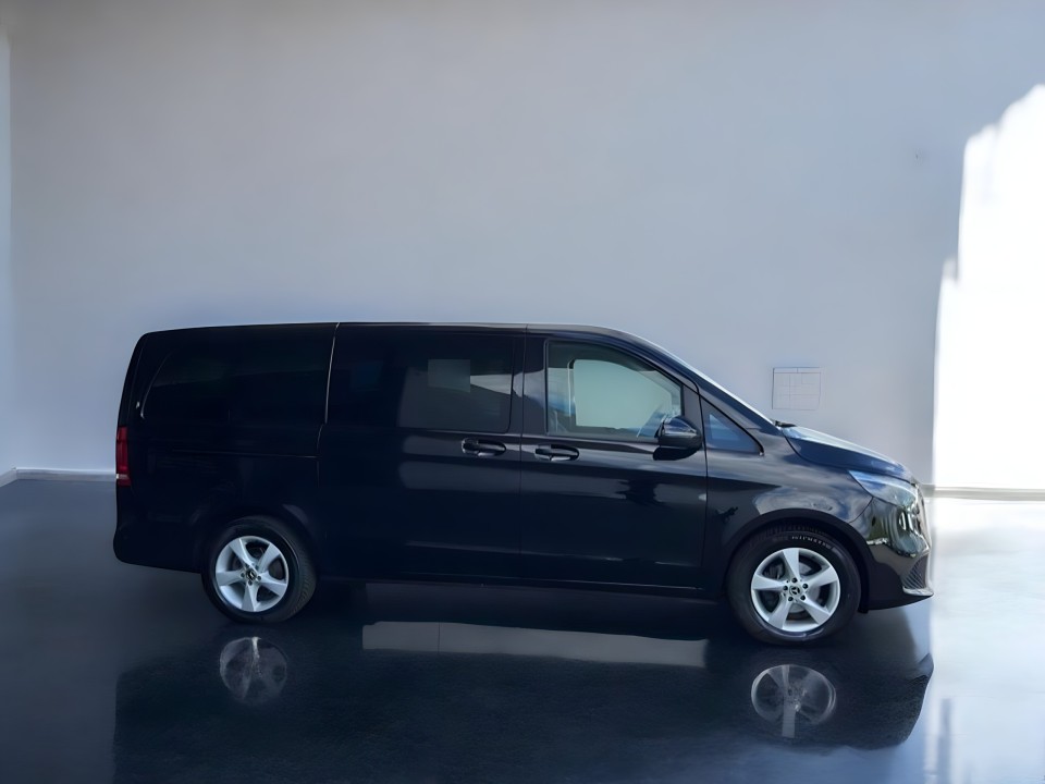 Mercedes-Benz V 220d Long (4)