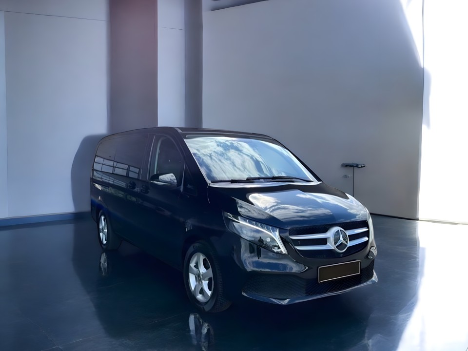 Mercedes-Benz V 220d Long (1)