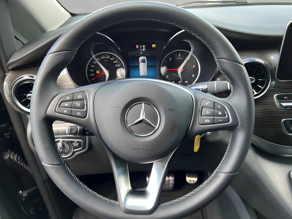 Mercedes-Benz V 220d Long - foto 11
