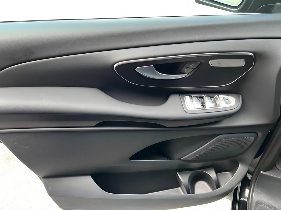 Mercedes-Benz V 220d Long - foto 12