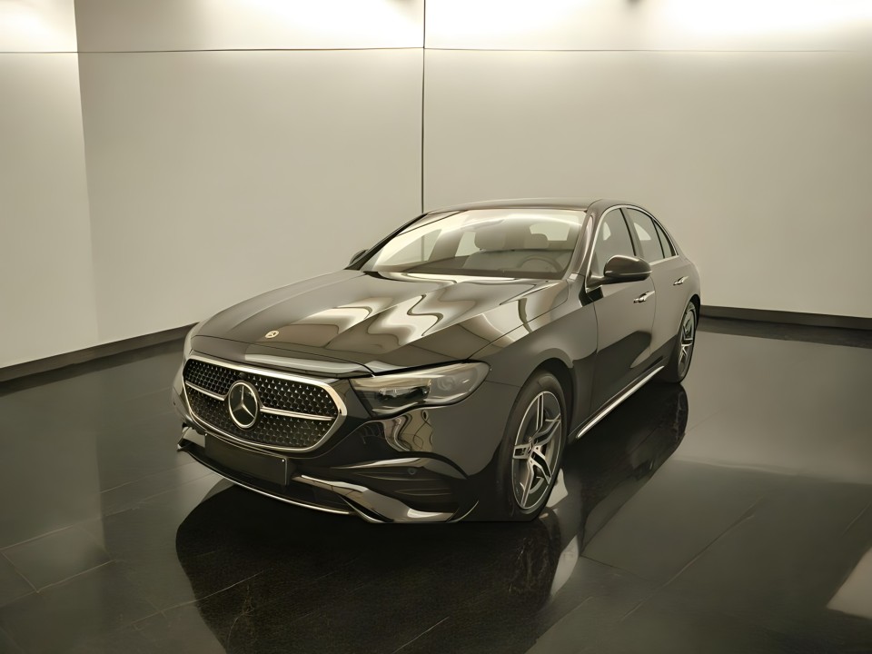 Mercedes-Benz E 300e 4MATIC AMG