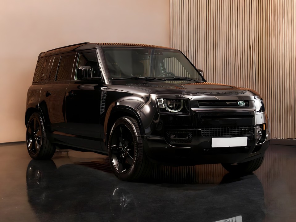 Land Rover Defender 110 X-Dynamic HSE P400e