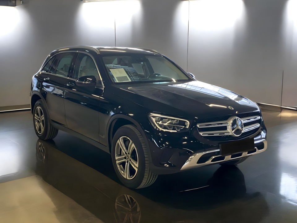 Mercedes-Benz GLC 300e 4MATIC (1)