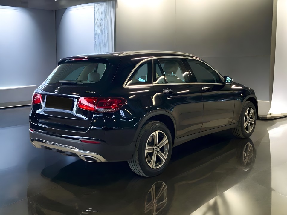 Mercedes-Benz GLC 300e 4MATIC (3)