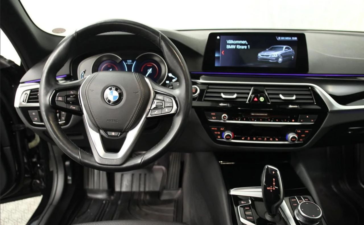 BMW Seria 5 530e iPerformance PHEV (5)