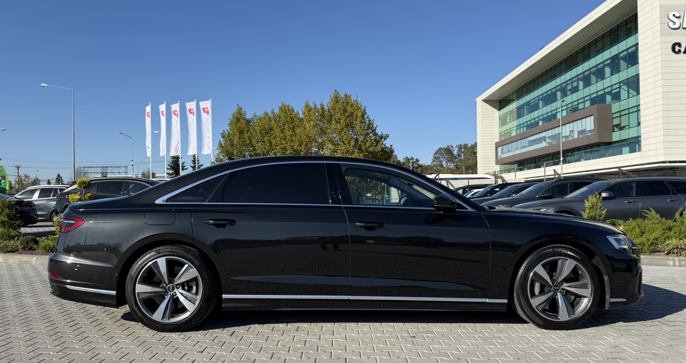 Audi A8 60 TFSIe Quattro Tiptronic (2)