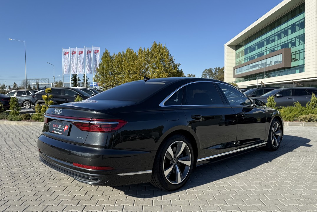 Audi A8 60 TFSIe Quattro Tiptronic (3)