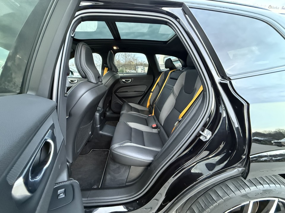 Volvo XC 60 T8 Recharge AWD Polestar Engineered - foto 12