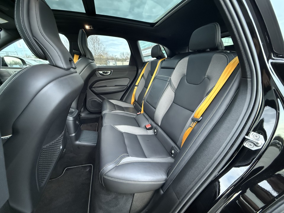Volvo XC 60 T8 Recharge AWD Polestar Engineered - foto 13
