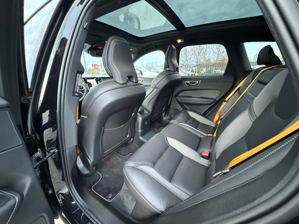 Volvo XC 60 T8 Recharge AWD Polestar Engineered - foto 14