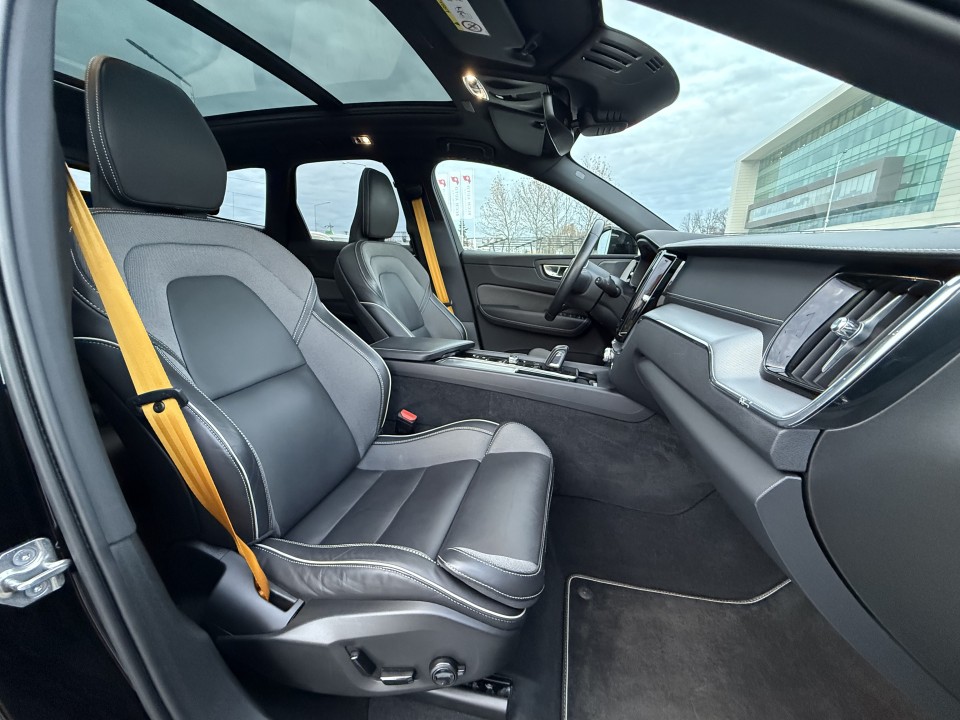 Volvo XC 60 T8 Recharge AWD Polestar Engineered - foto 16