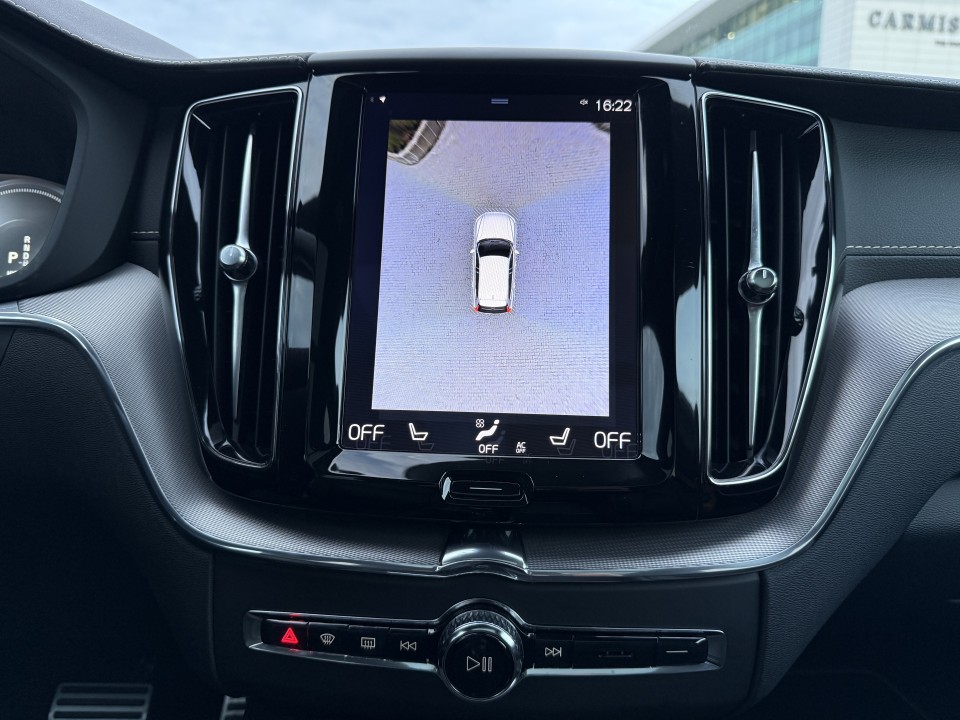 Volvo XC 60 T8 Recharge AWD Polestar Engineered - foto 25