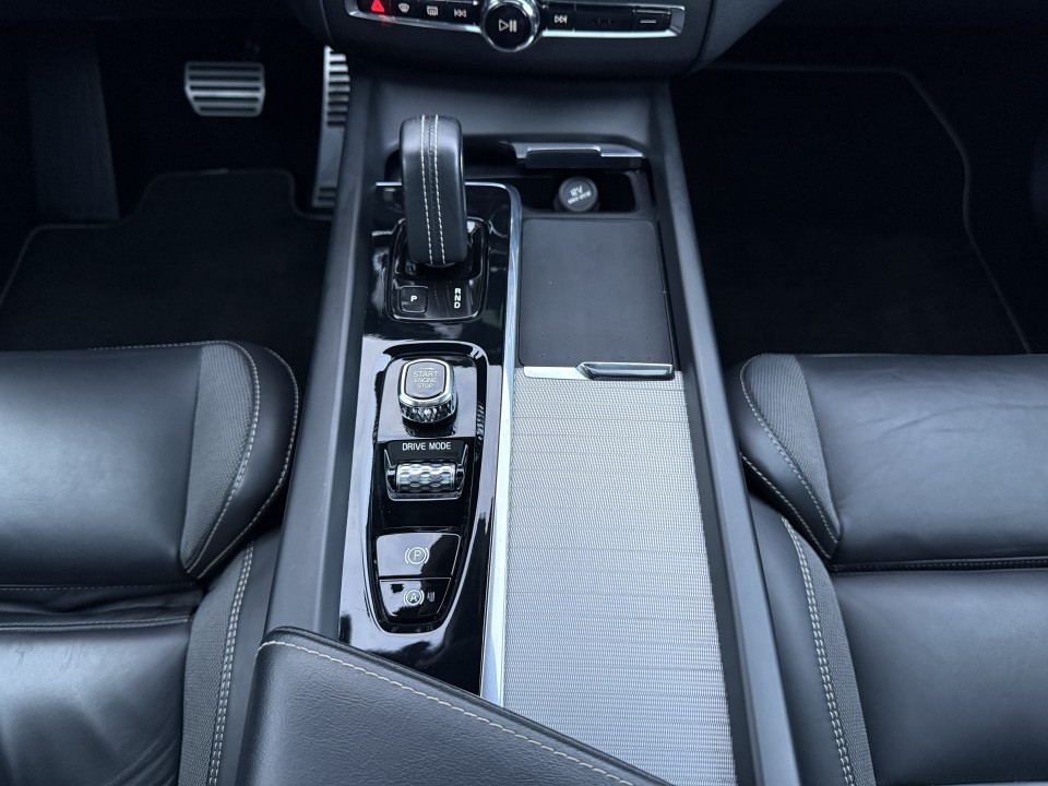 Volvo XC 60 T8 Recharge AWD Polestar Engineered - foto 29